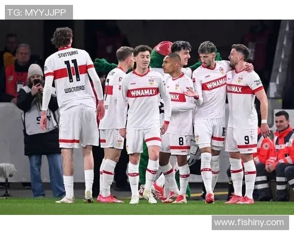 德甲焦点战得累斯顿迎战汉堡双方争夺季后赛名额的关键对决